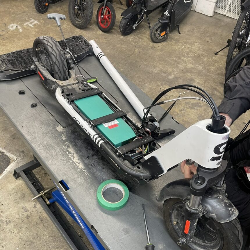eScooter battery replacement